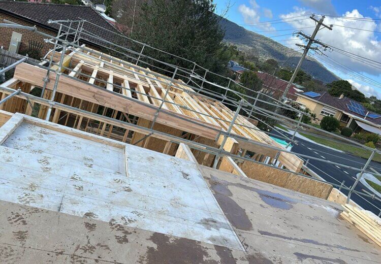 FIRST FLOOR EDGE PROTECTION