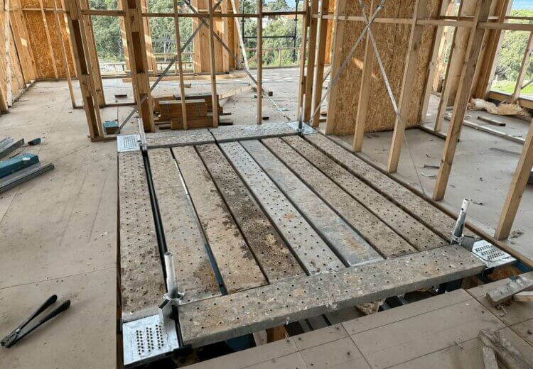 SINGLE STORY GUARD RAIL